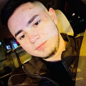 Meet your Posher, Carlos raul